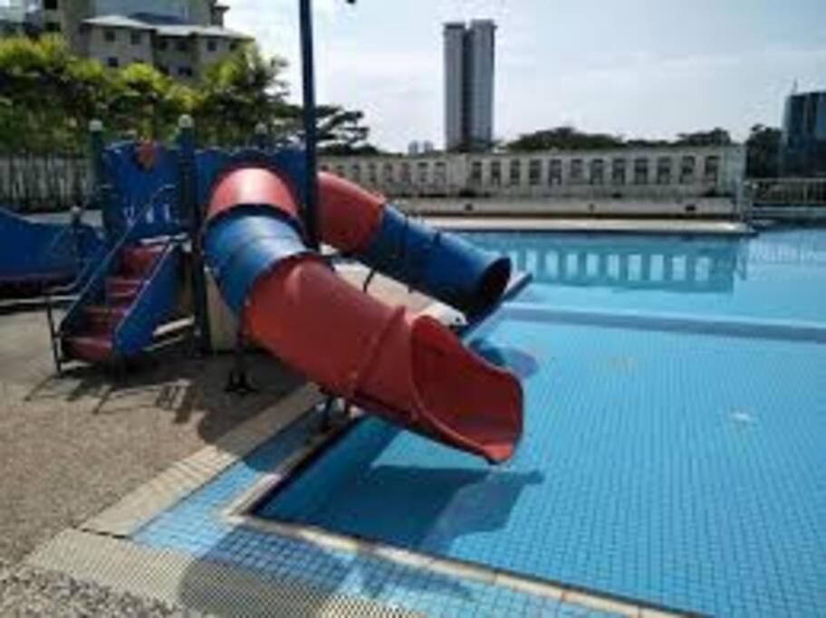 Lavish Retreat: Stylish & Scenic Penthouse * Johor Bahru