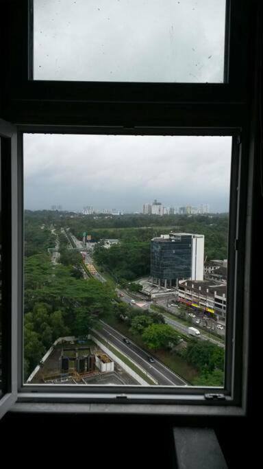 Lavish Retreat: Stylish & Scenic Penthouse Johor Bahru